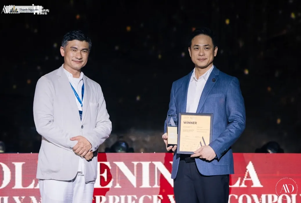 Đại diện Masterise Homes nhận giải thưởng Thiết kế Kiến trúc Nhà ở tốt nhất châu Á 2026. Ảnh: AADA