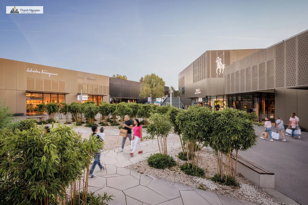 Tổ hợp Outletcity Metzingen tại Đức. Ảnh: Tripadvisor