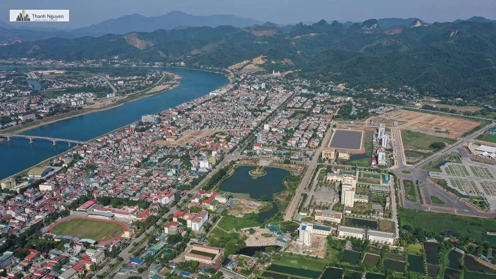 Một góc trung tâm tỉnh Hòa Bình cũ từ trên cao. Ảnh: Ngọc Thành