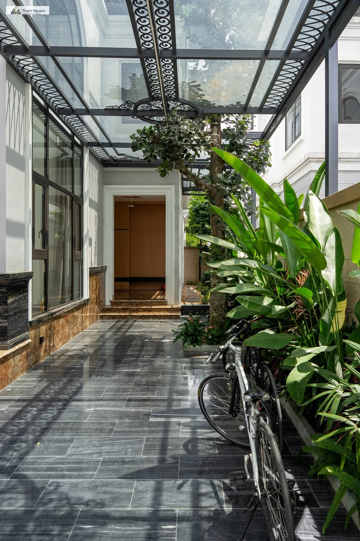 Biệt Thự 300m2 Nghệ An: Tối Ưu Công Năng Cho Gia Đình Đa Thế Hệ 3 Bất Động Sản HCM