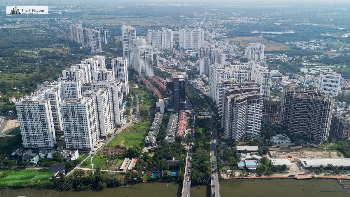 Giá căn hộ thứ cấp TP HCM giảm: Người mua chờ, thanh khoản kẹt