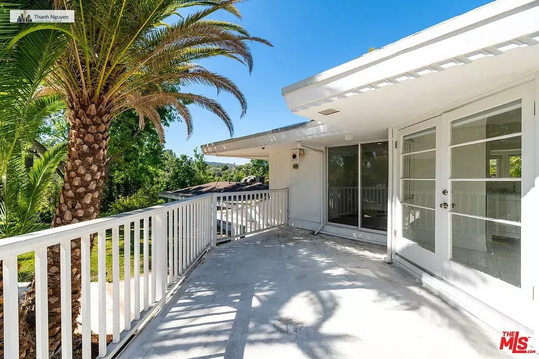 Cận Cảnh Biệt Thự Triệu Đô Gần 90 Năm Tuổi Của Zendaya Tại Los Angeles 3 Bất Động Sản HCM