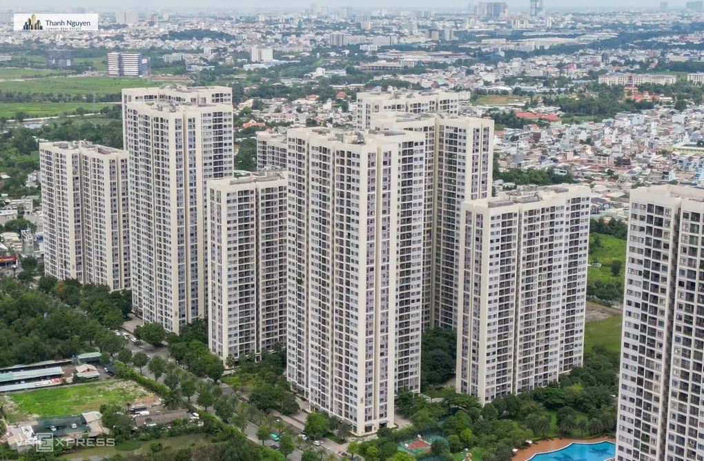 Bộ Xây Dựng: Giá Chung Cư, Đất Nền Giảm Sâu, Thanh Khoản Kém 2 Bất động sản khu Đông TP HCM với các dự án chung cư, đất nền, nhà phố, tháng 8/2026. Ảnh: Quỳnh Trần