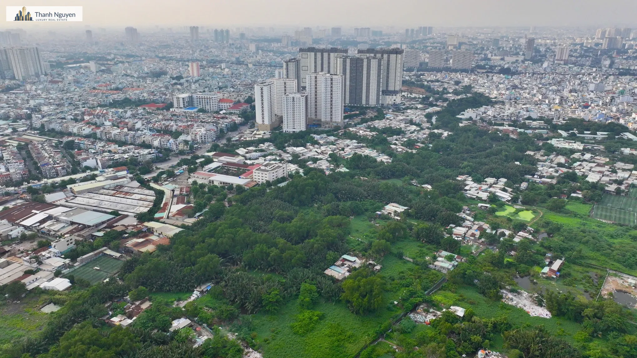Bất động sản tại... Ảnh: Minh Long