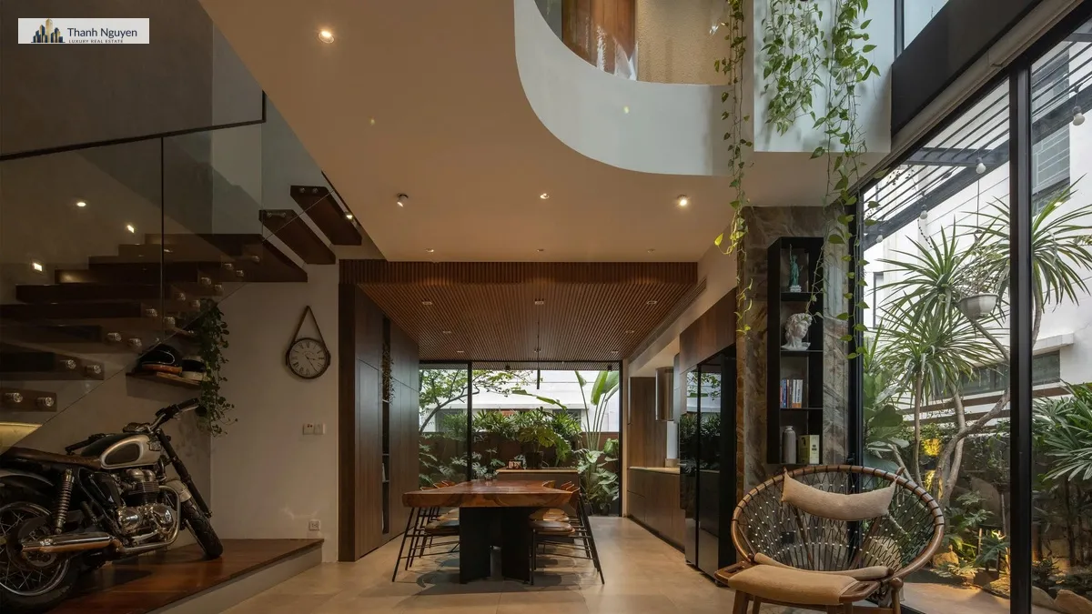 Biệt Thự Nhiệt Đới Hiện Đại Hà Nội: Không Gian Mở, Kết Nối 3 Sân Vườn